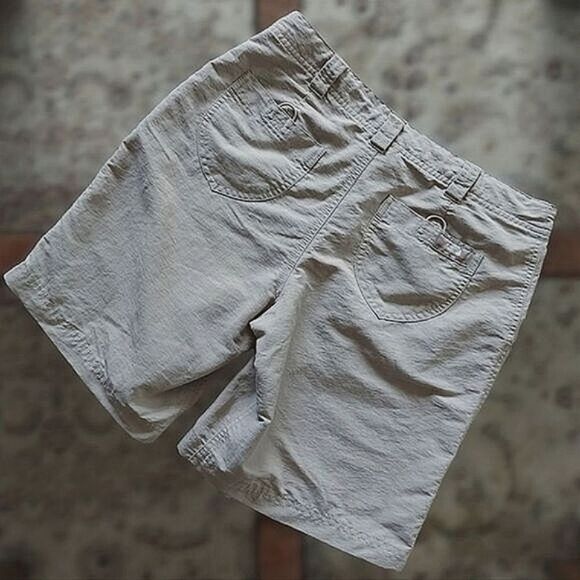 North Face nylon khaki midi hiking shorts Size 4 - Picture 2 of 15